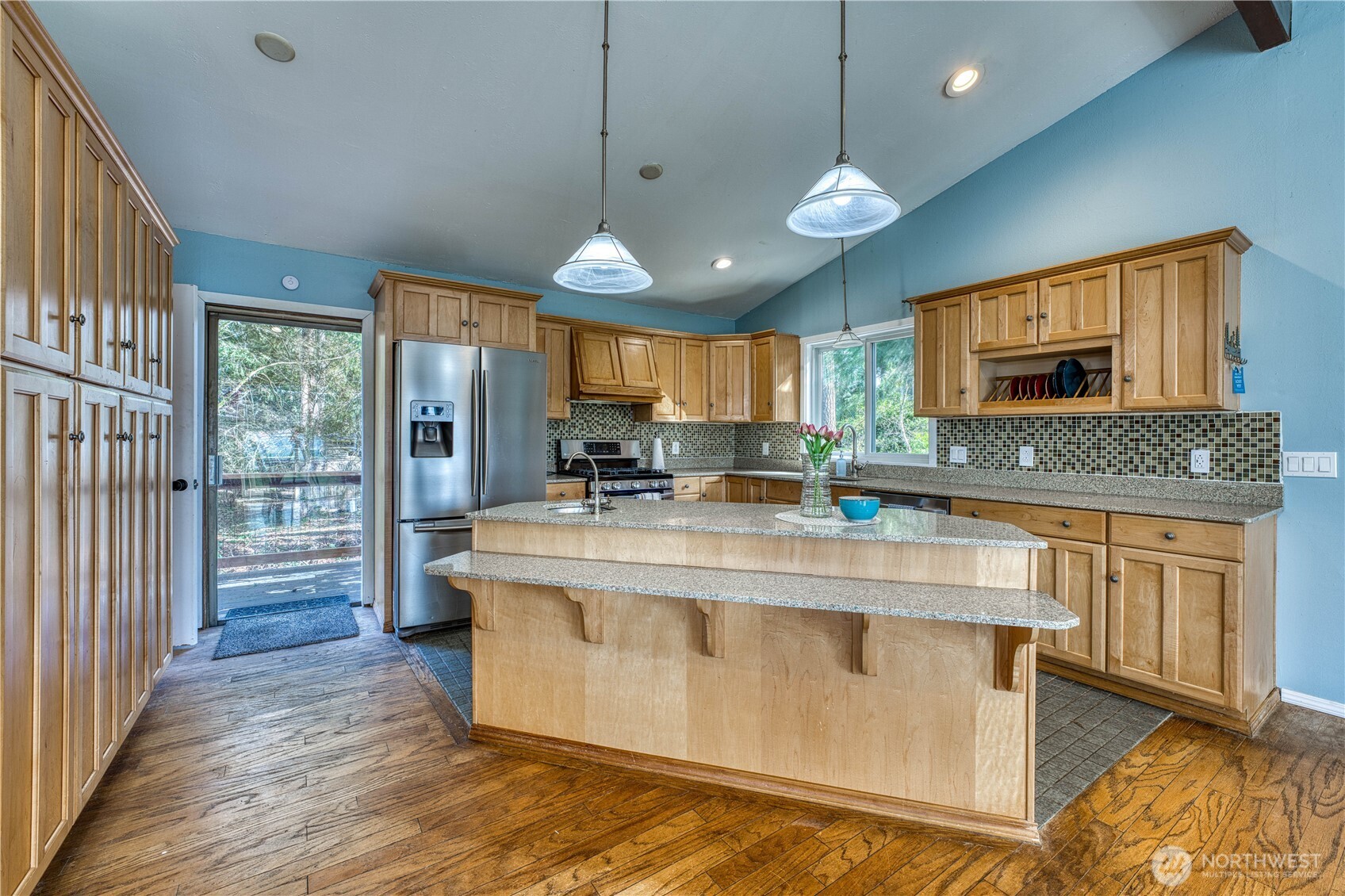 2735 Marine Drive , Bremerton, WA 98312