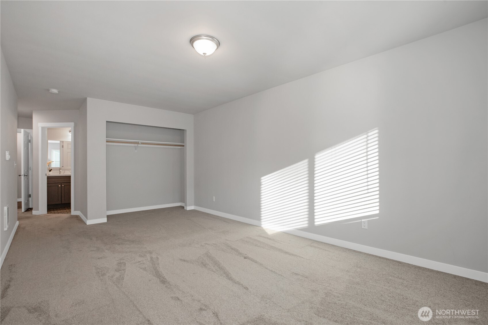 17643 Loop Lane SE, Yelm, WA 98597