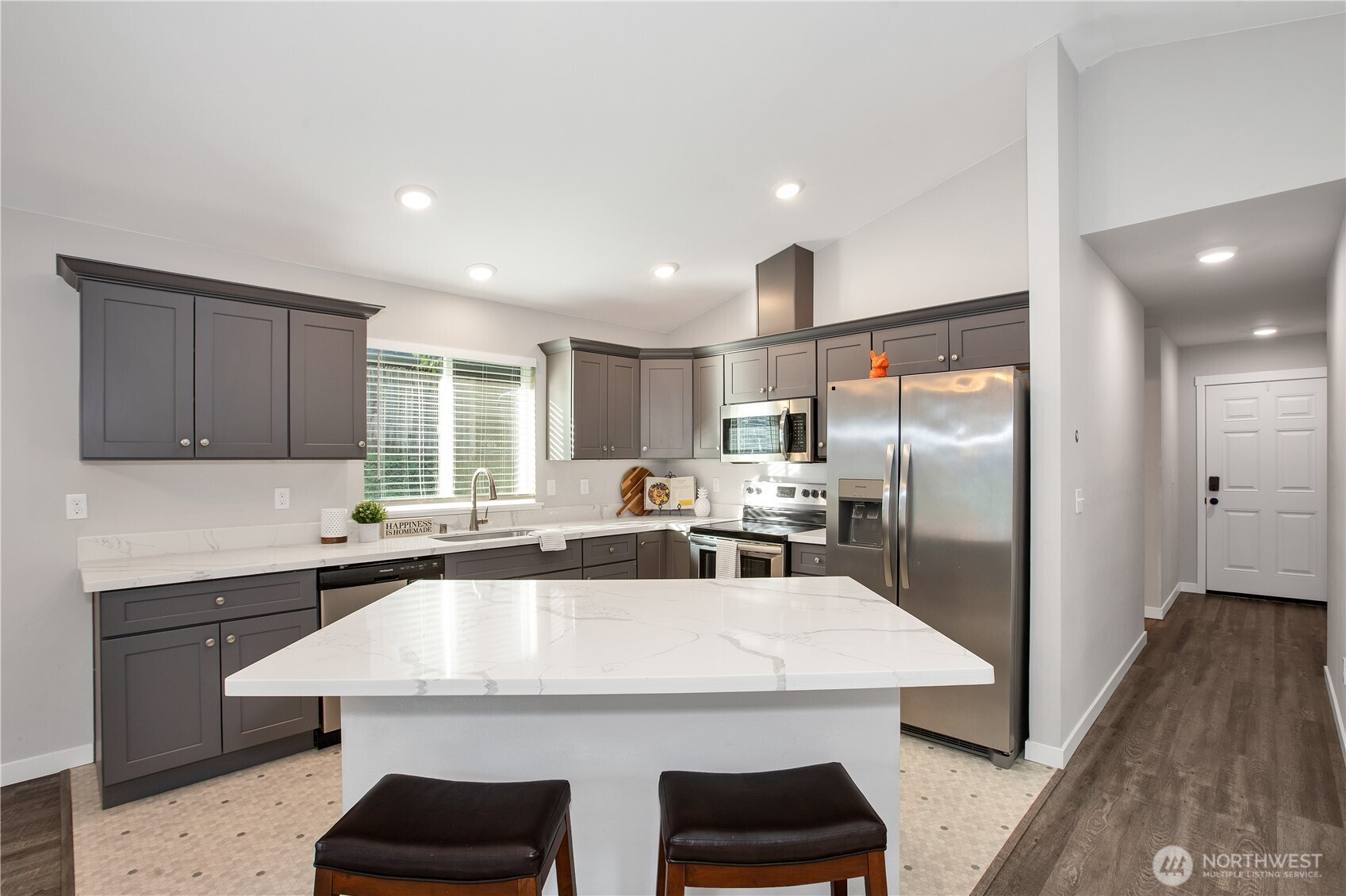 17643 Loop Lane SE, Yelm, WA 98597