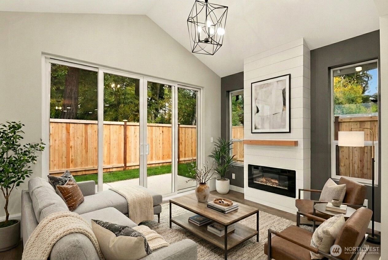 13005 1st Avenue NE, Seattle, WA 98125