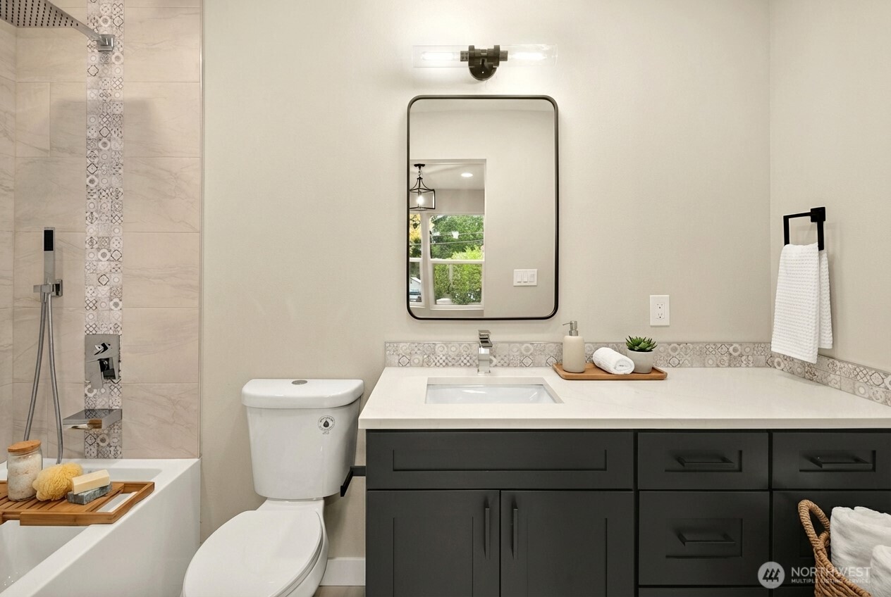 13005 1st Avenue NE, Seattle, WA 98125