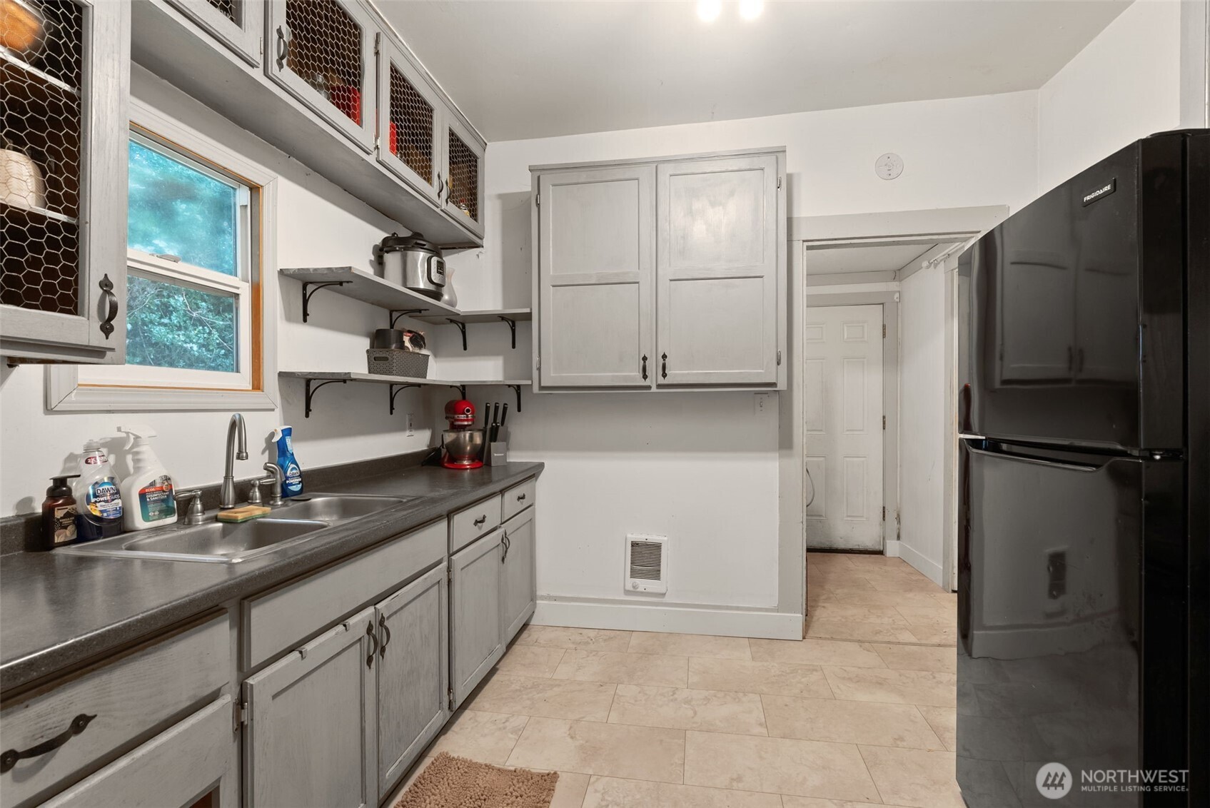 1817 N Tower Avenue , Centralia, WA 98531