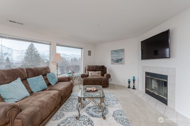 808 W Manson Road #B102, Chelan, WA 98816