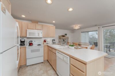 808 W Manson Road #B102, Chelan, WA 98816 - Photo 10