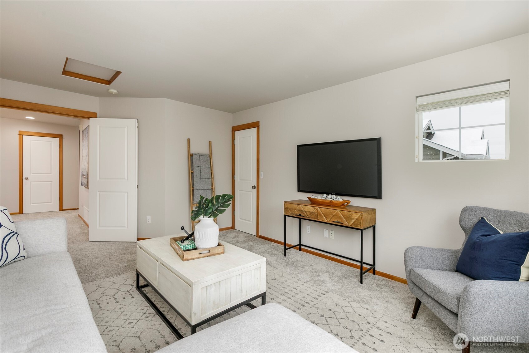 19923 10th Avenue W, Lynnwood, WA 98036