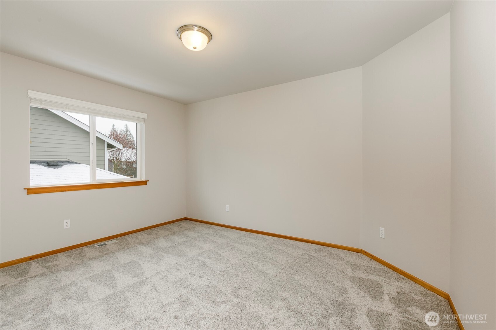 19923 10th Avenue W, Lynnwood, WA 98036