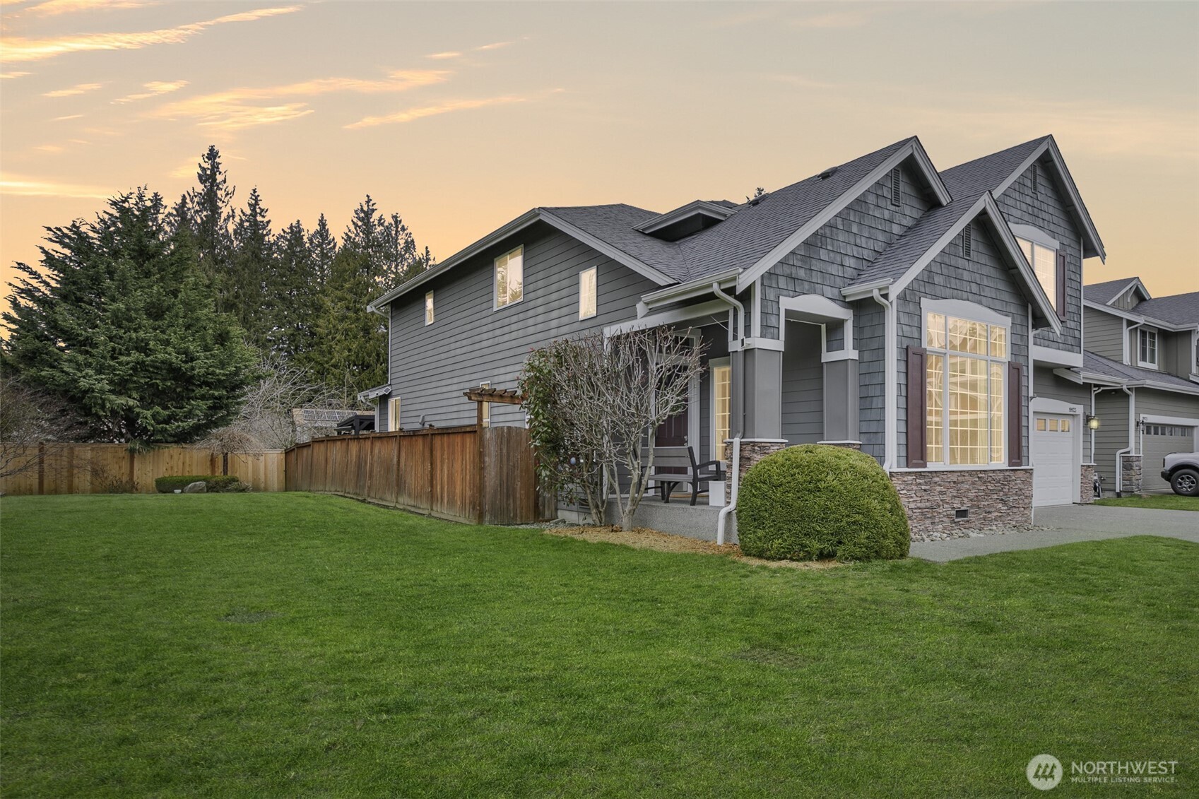 19923 10th Avenue W, Lynnwood, WA 98036