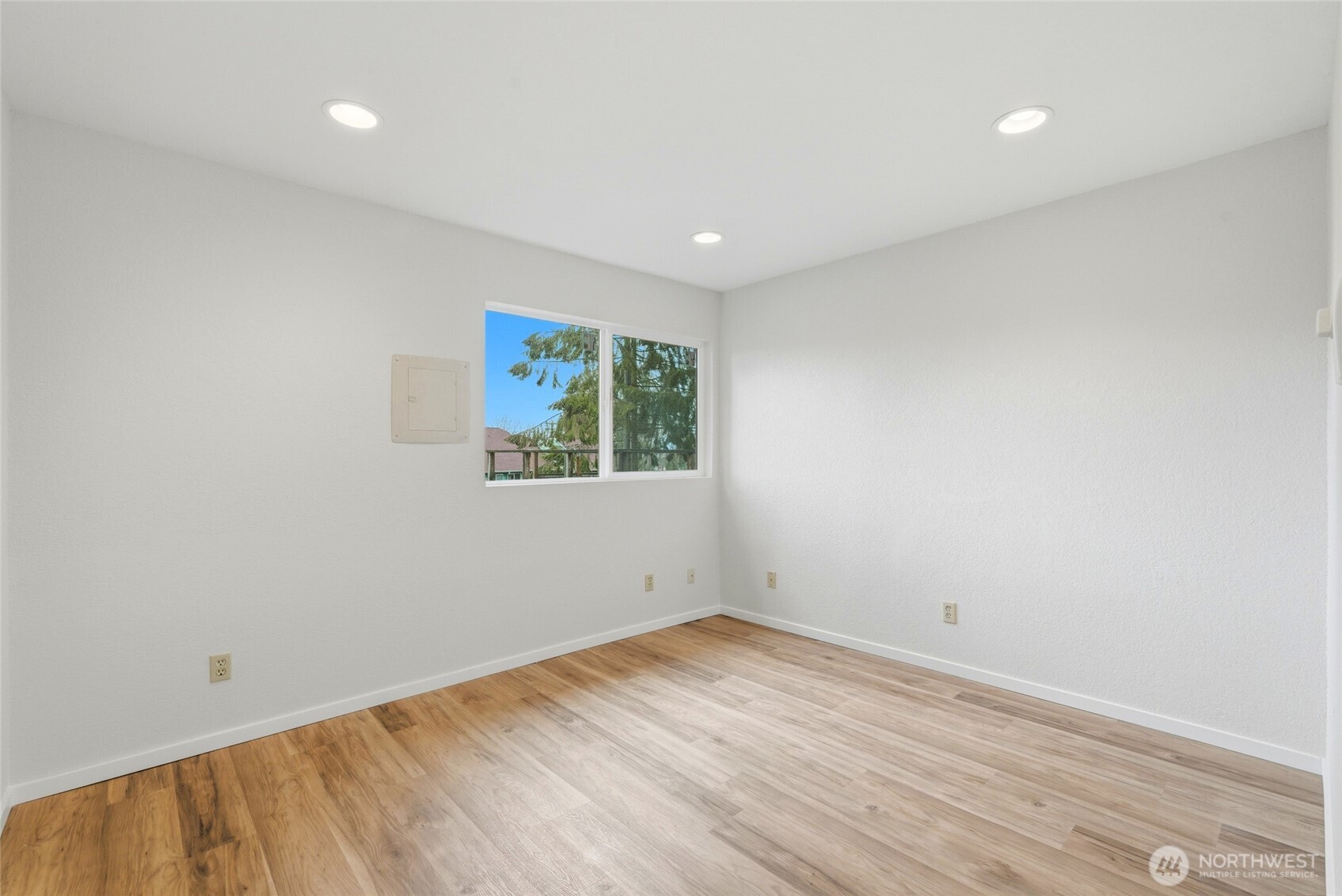 4404 Terrace Drive #8, Everett, WA 98203