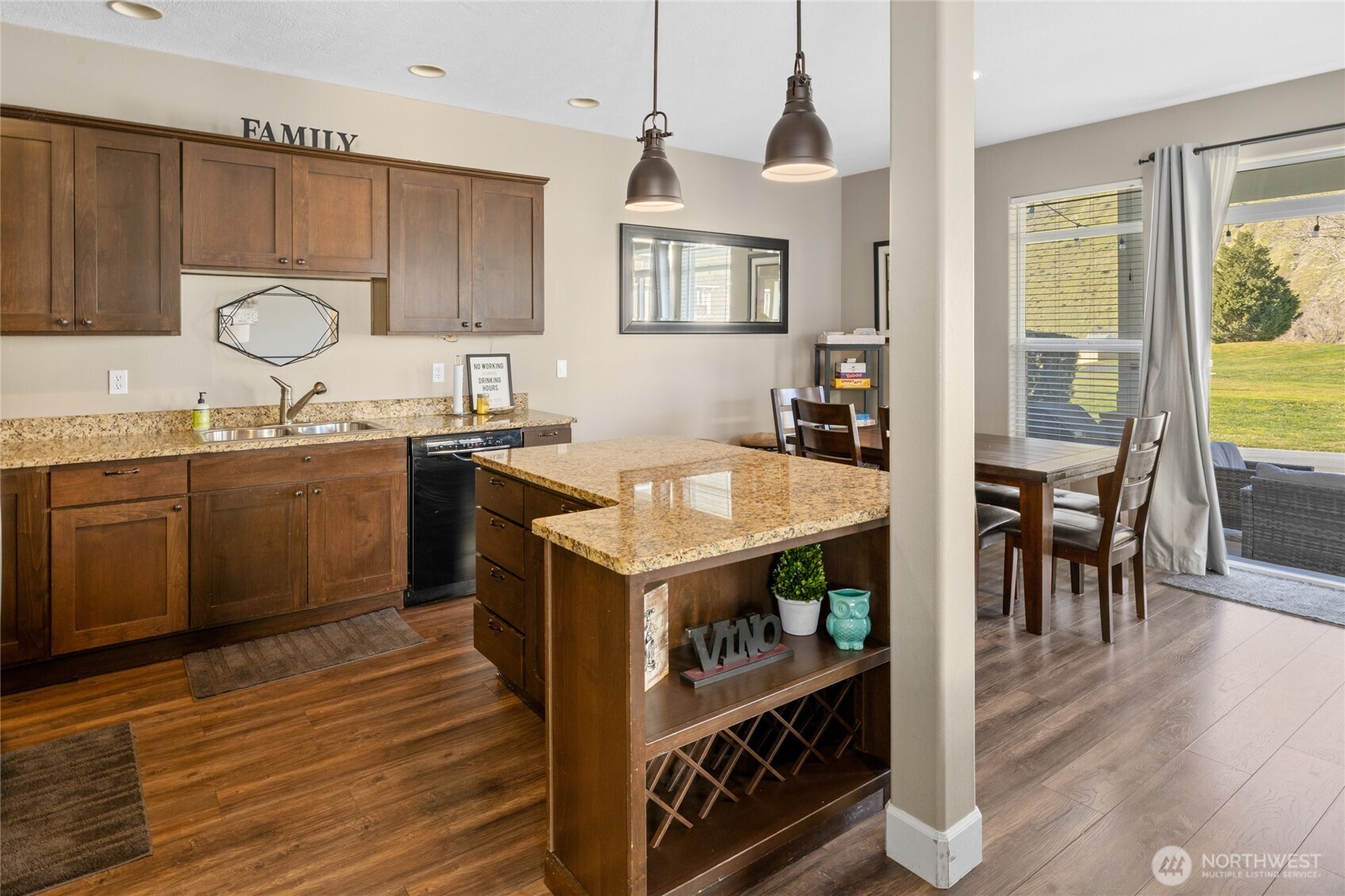 23041 Sunserra Loop NW, Quincy, WA 98848