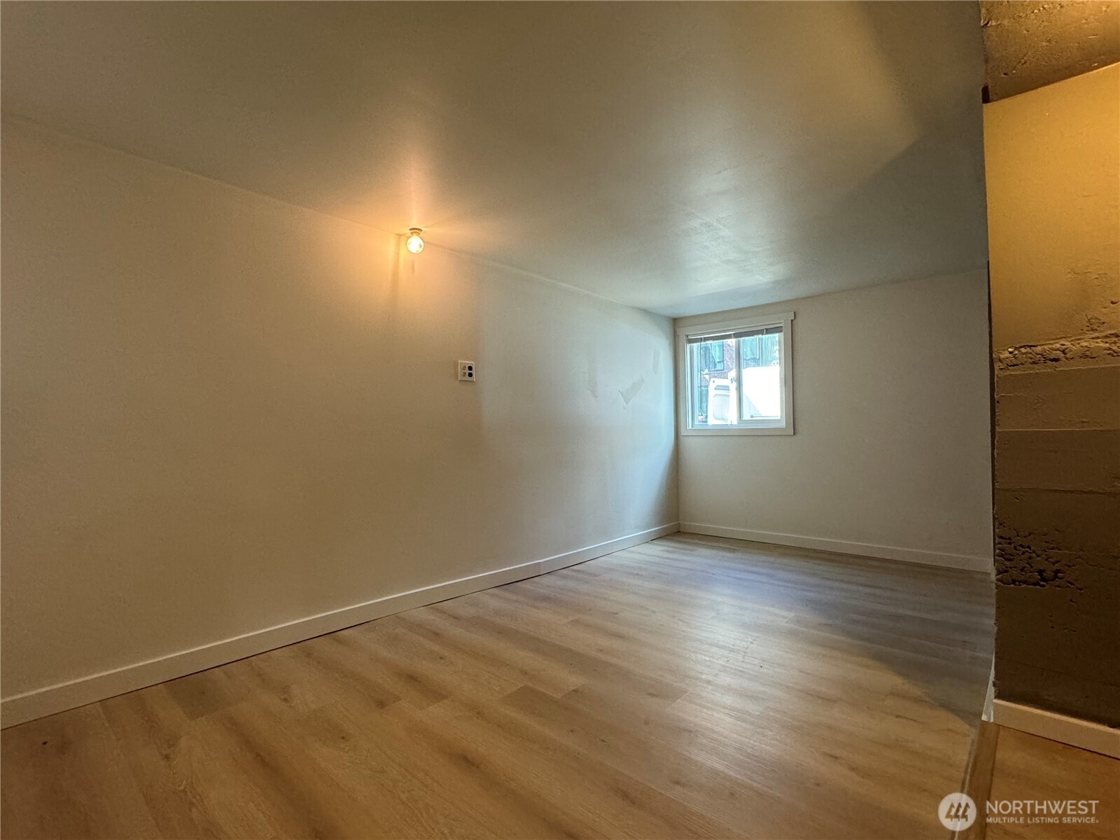 811 NE 66th Street , Seattle, WA 98115