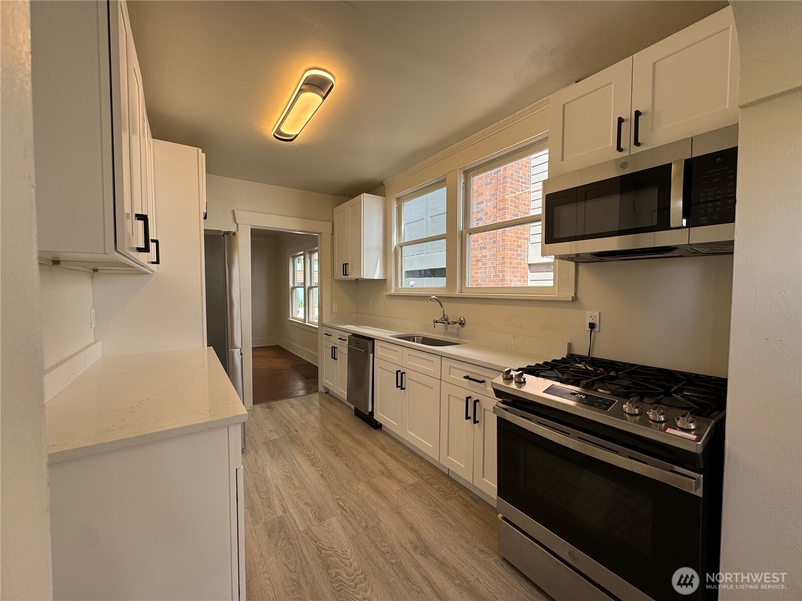 811 NE 66th Street , Seattle, WA 98115