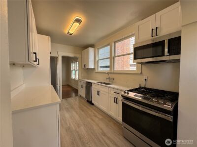 811 NE 66th Street , Seattle, WA 98115 - Photo 9