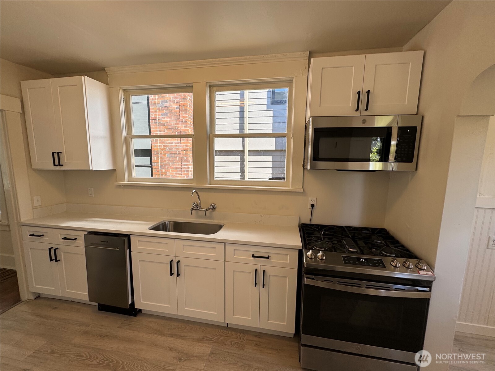 811 NE 66th Street , Seattle, WA 98115