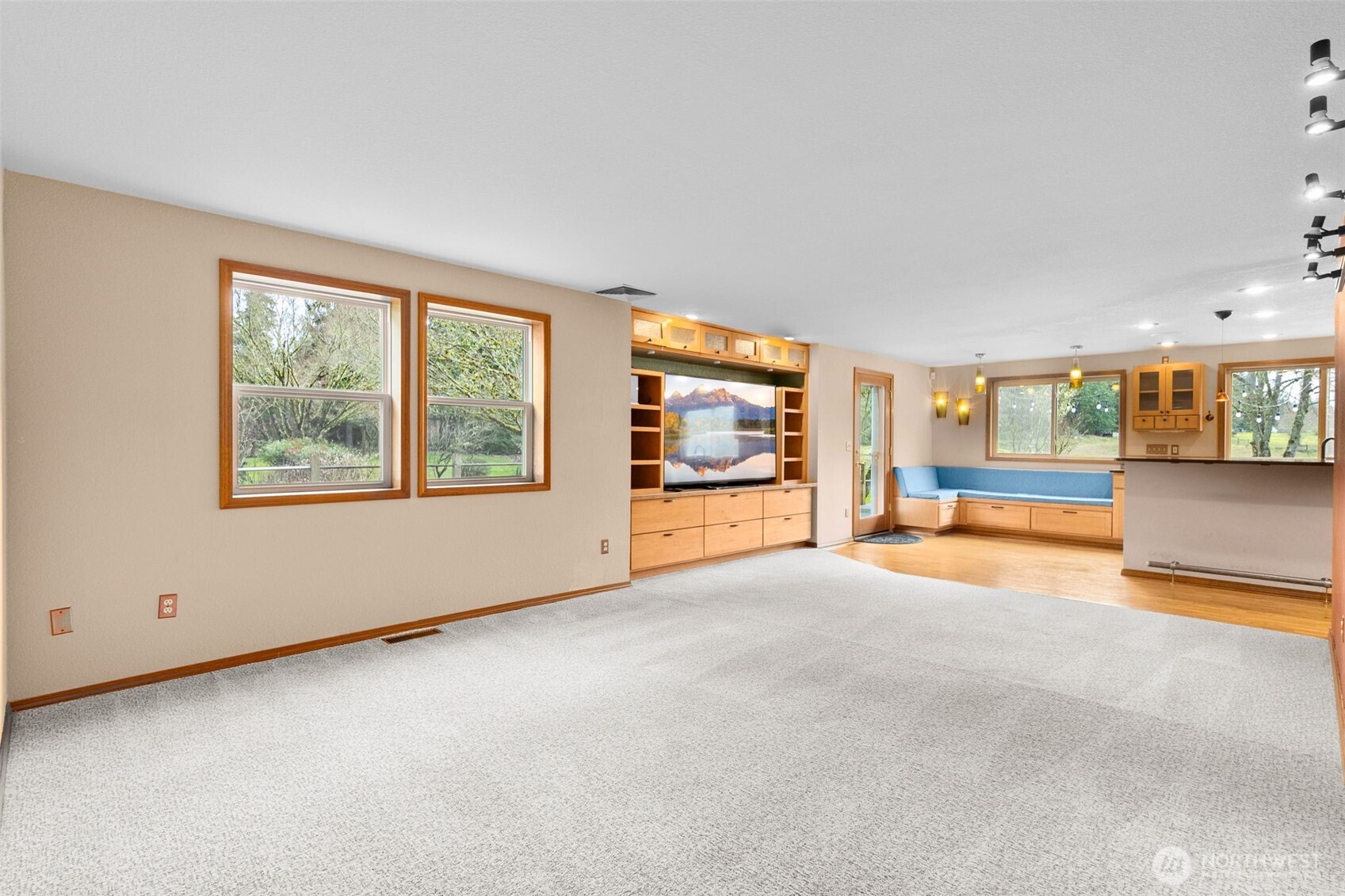 1404 38th Lane NE, Olympia, WA 98506