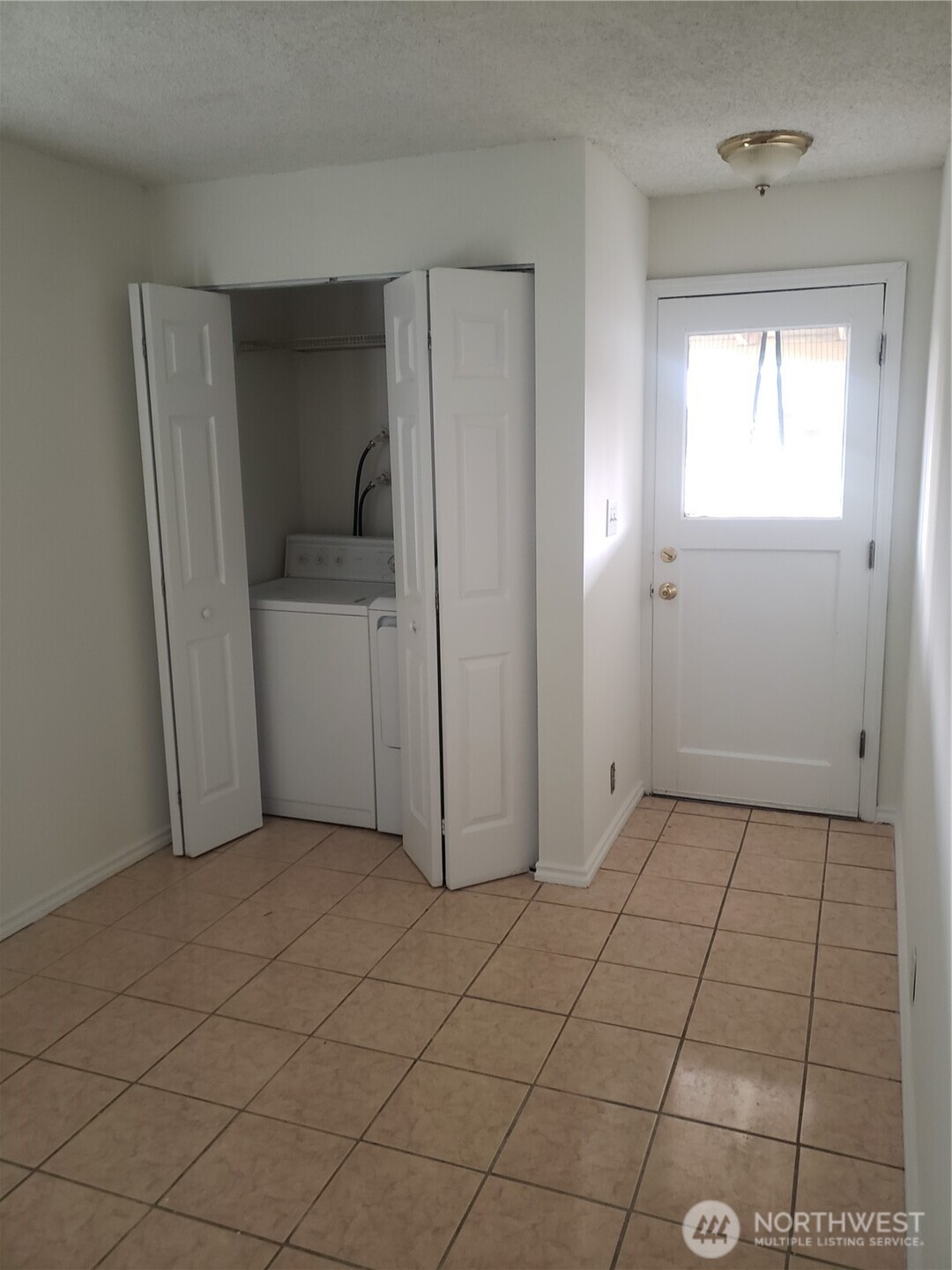 3123 SW Barton Street , Seattle, WA 98126