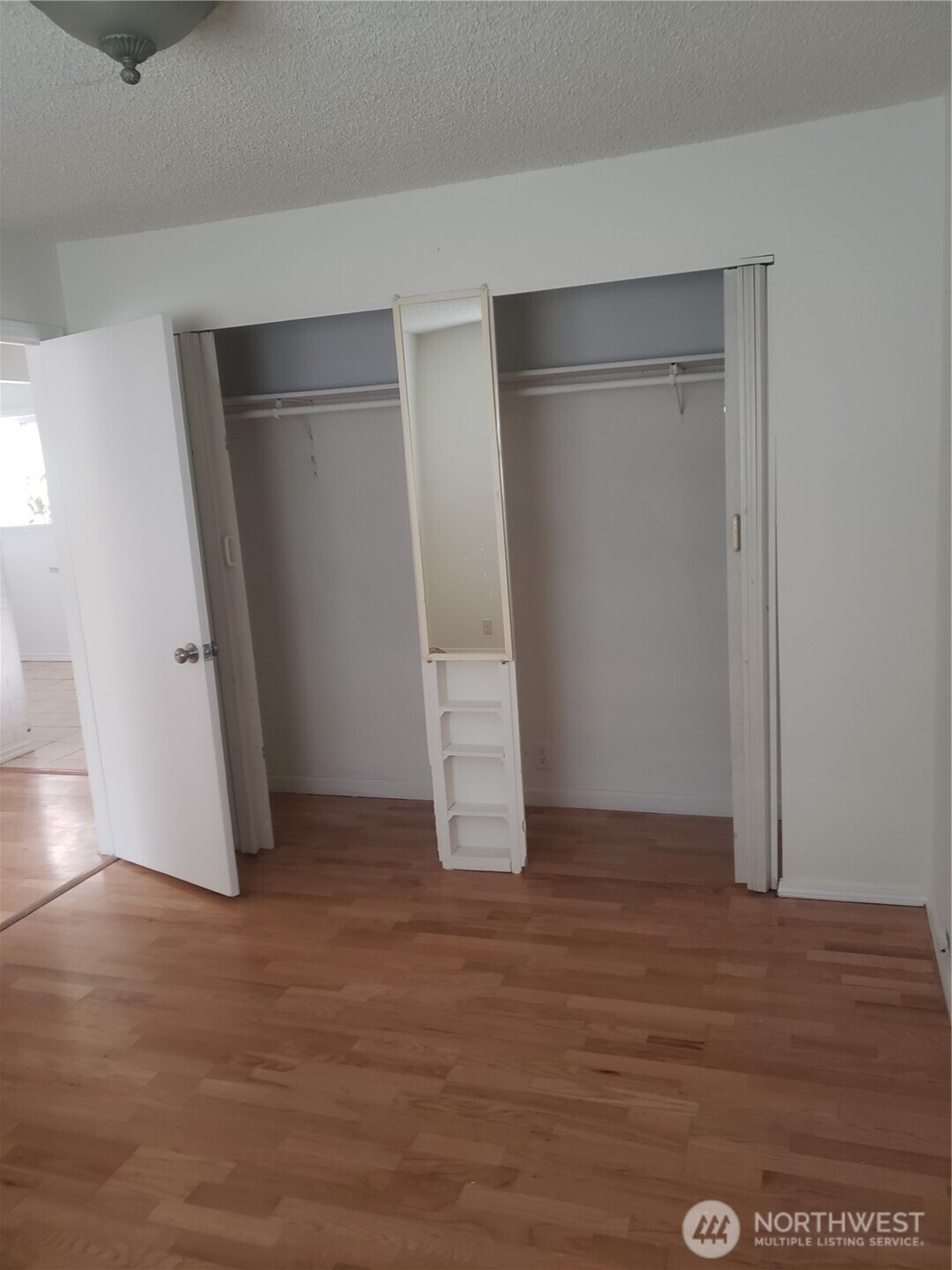 3123 SW Barton Street , Seattle, WA 98126