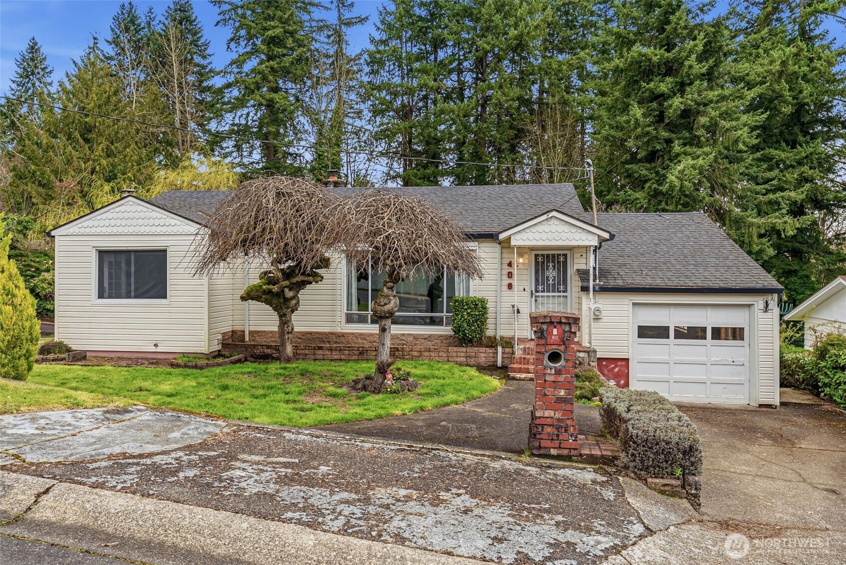 406 N 19th Ave , Kelso, WA 98626