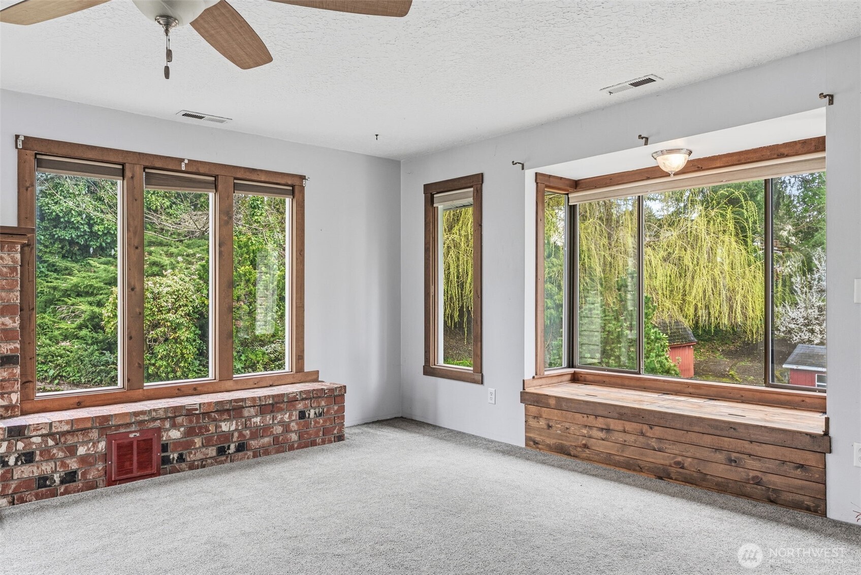 406 N 19th Ave , Kelso, WA 98626