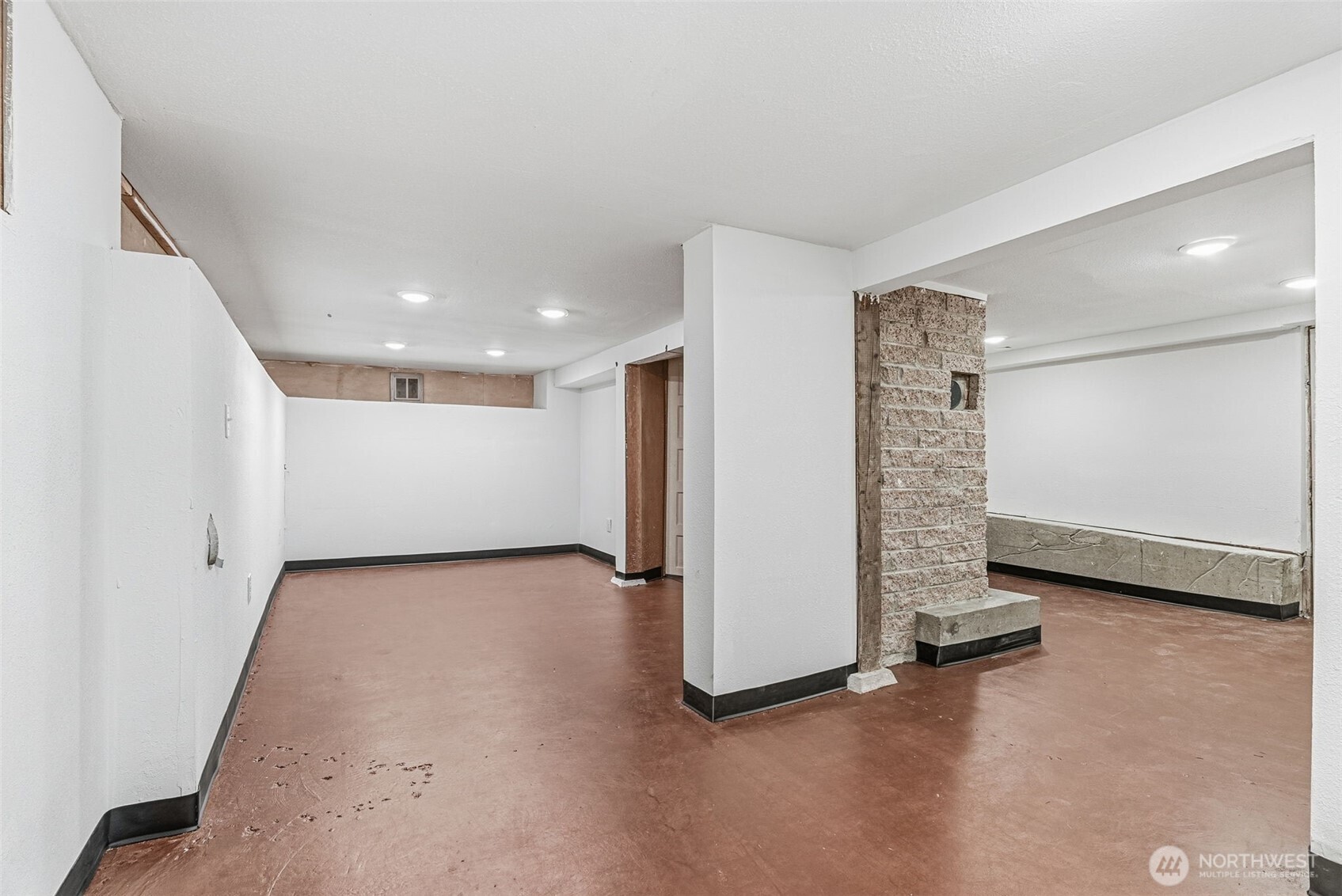 406 N 19th Ave , Kelso, WA 98626