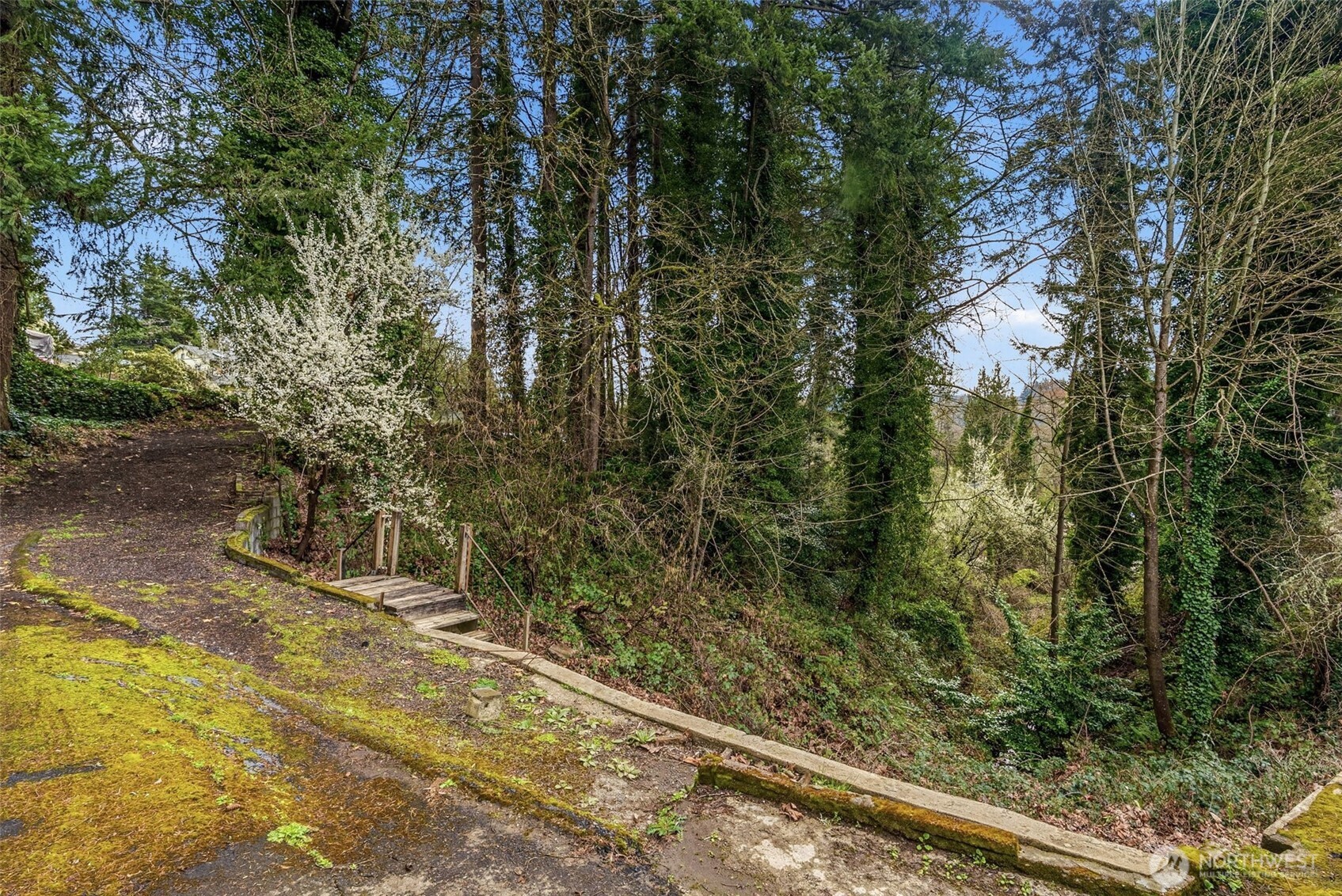 406 N 19th Ave , Kelso, WA 98626