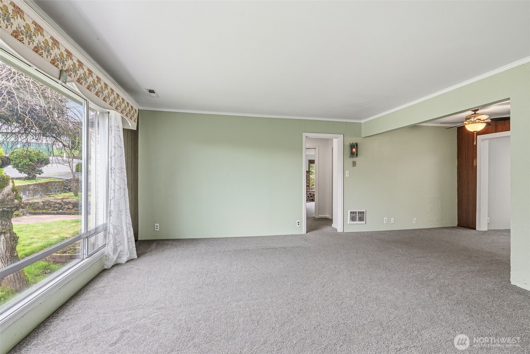 406 N 19th Ave , Kelso, WA 98626