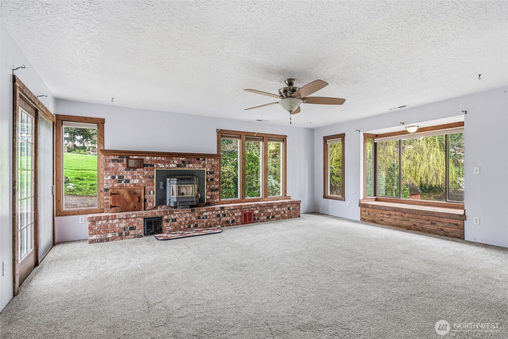 406 N 19th Ave , Kelso, WA 98626