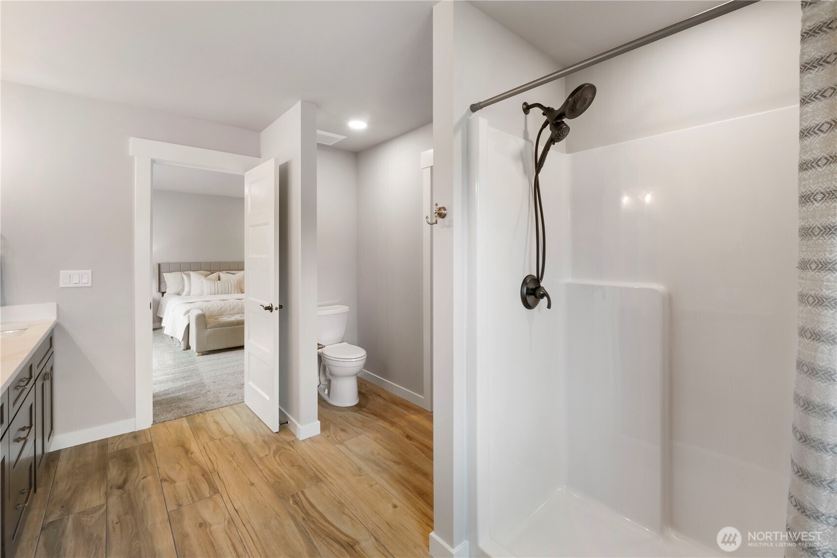 528 Harman Way S, Orting, WA 98360