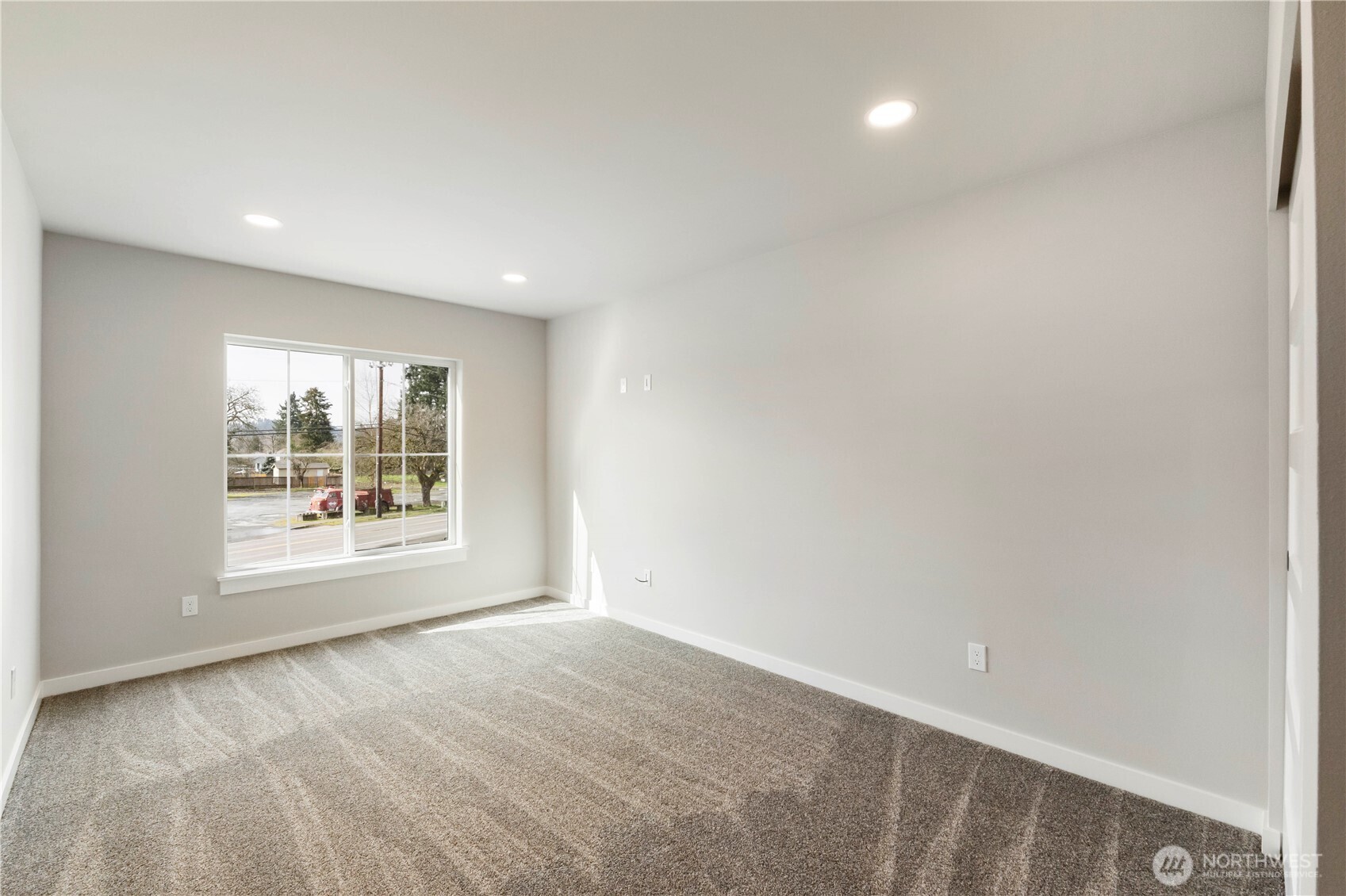 528 Harman Way S, Orting, WA 98360