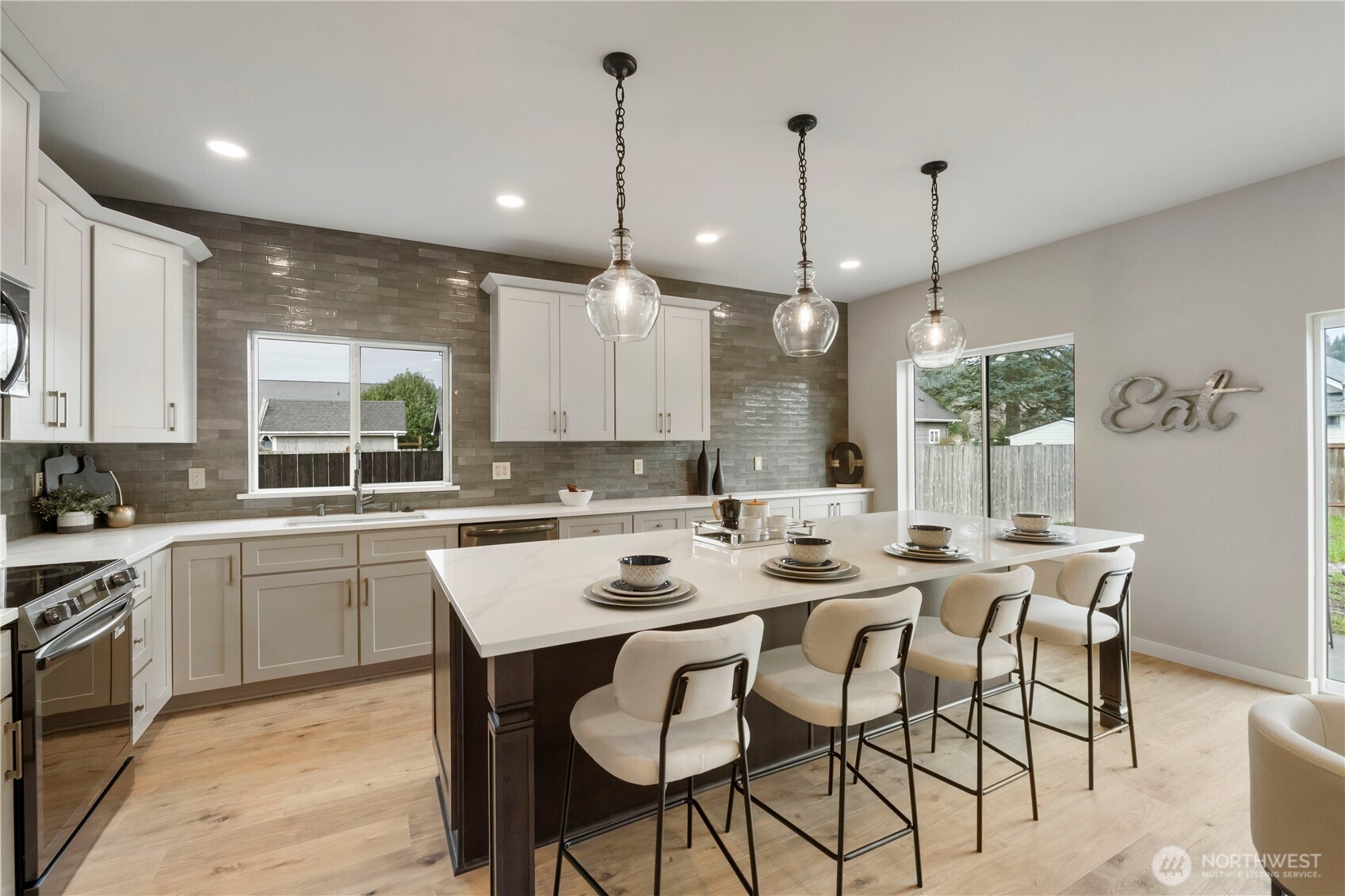 528 Harman Way S, Orting, WA 98360