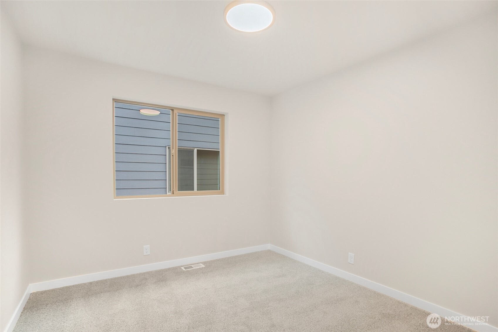 12504 SE 256th Place #9, Kent, WA 98030