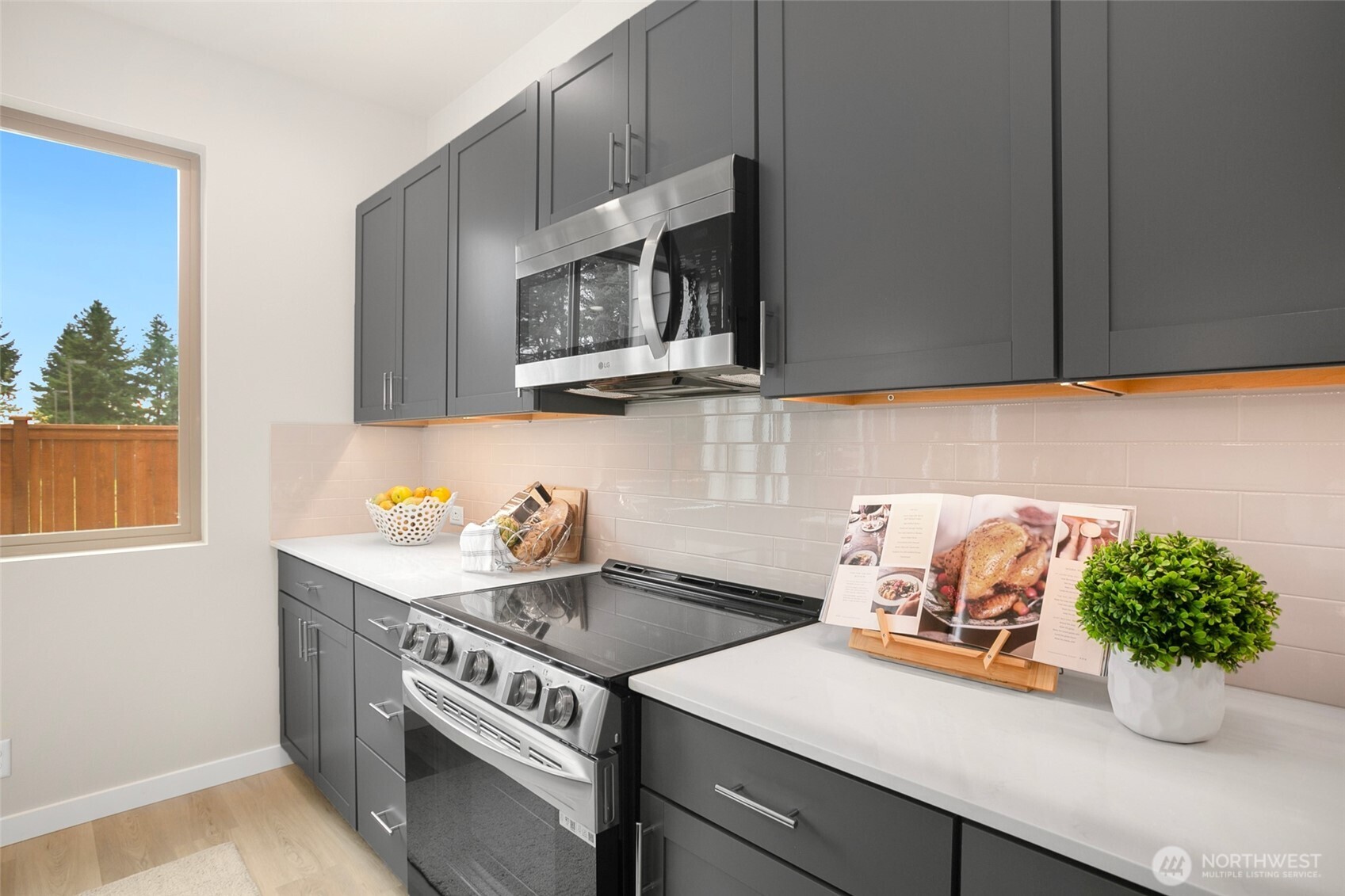 12504 SE 256th Place #9, Kent, WA 98030