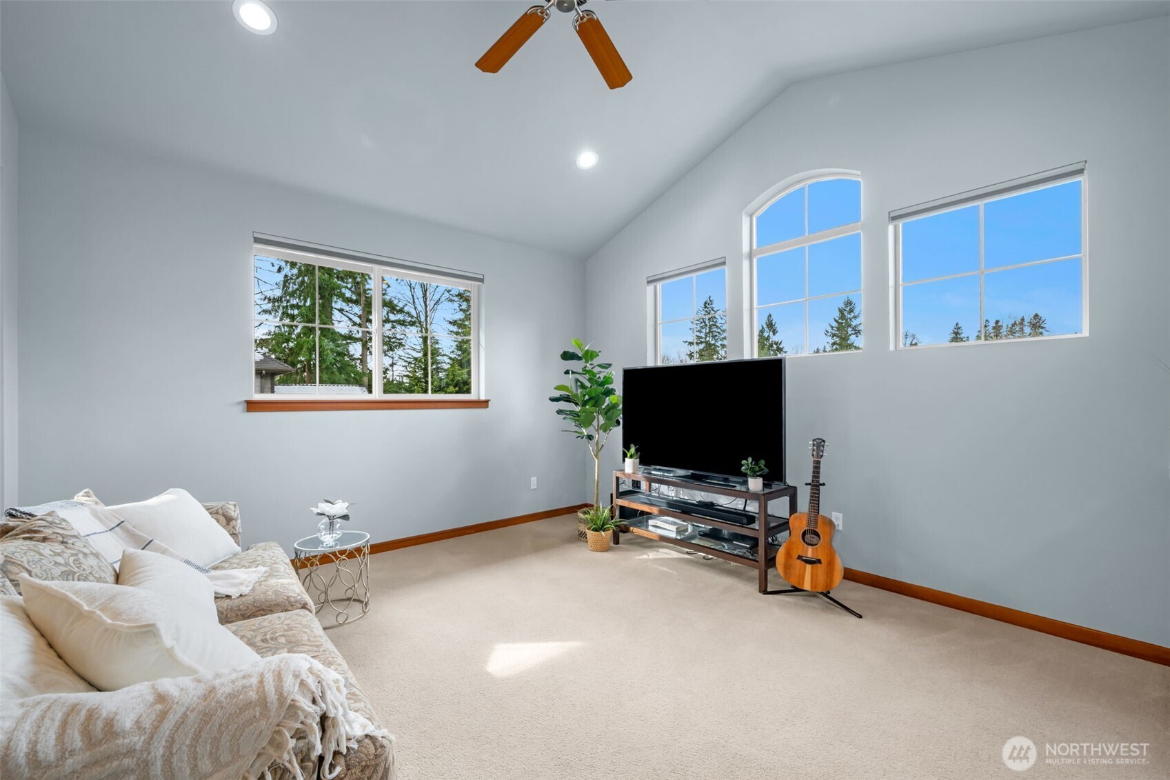 8835 NE 148th Place , Kenmore, WA 98028