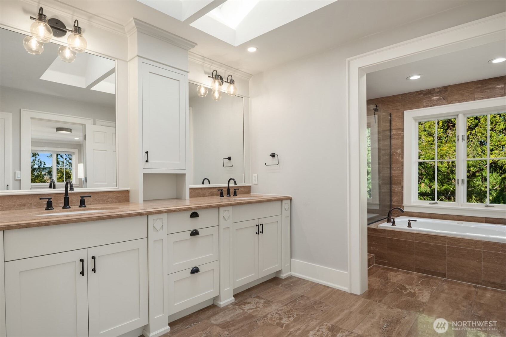 3645 92nd Avenue SE, Mercer Island, WA 98040