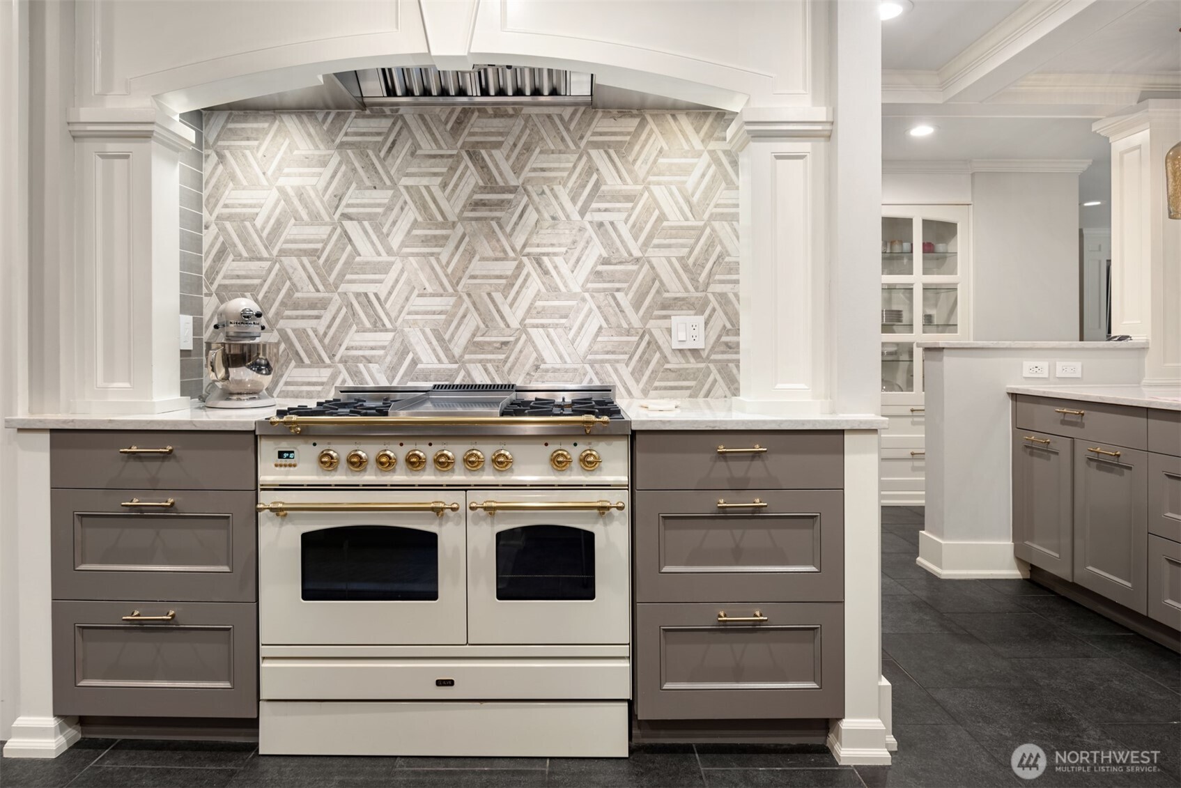 3645 92nd Avenue SE, Mercer Island, WA 98040