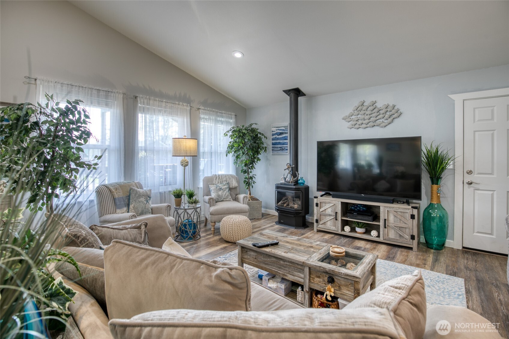 247 Fisher Avenue NE, Ocean Shores, WA 98569