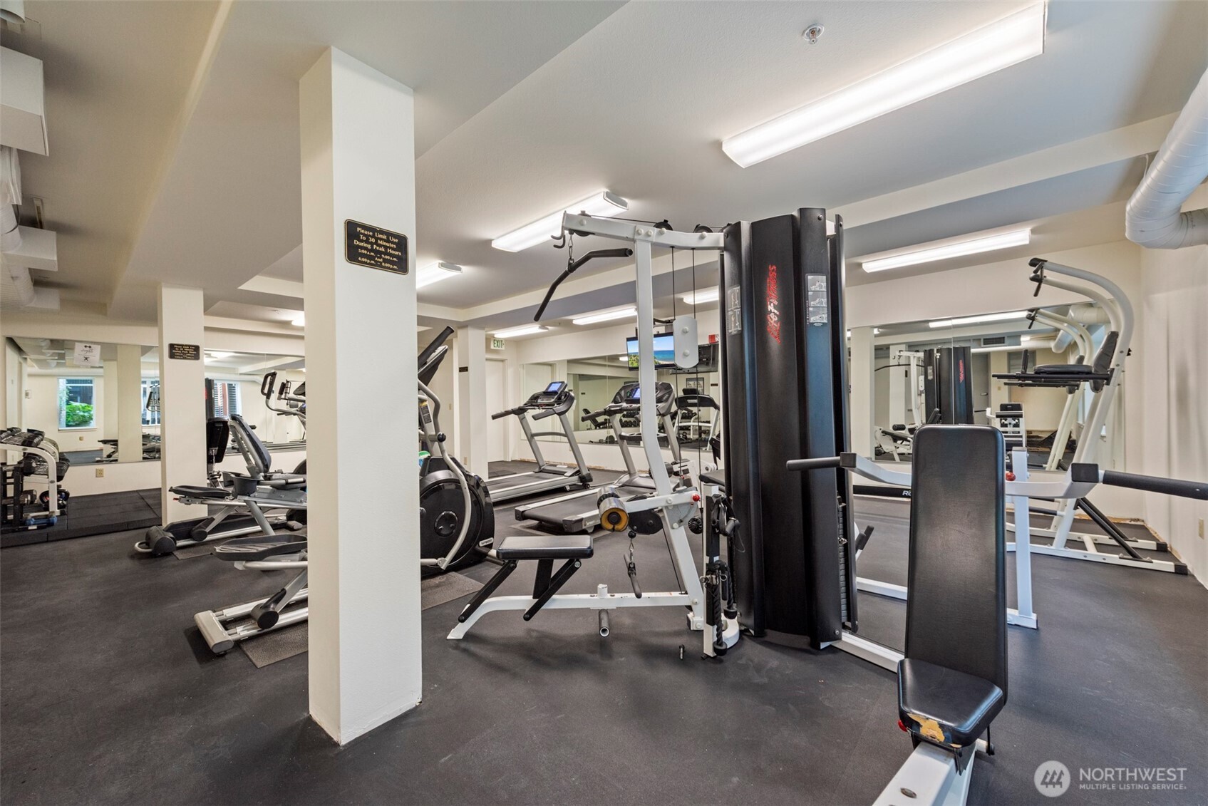 2717 Western Avenue #1018, Seattle, WA 98121