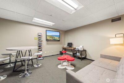 2717 Western Avenue #1018, Seattle, WA 98121 - Photo 27