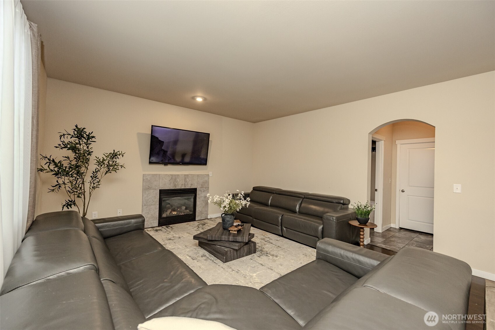 1737 Hillcrest Loop , Mount Vernon, WA 98274