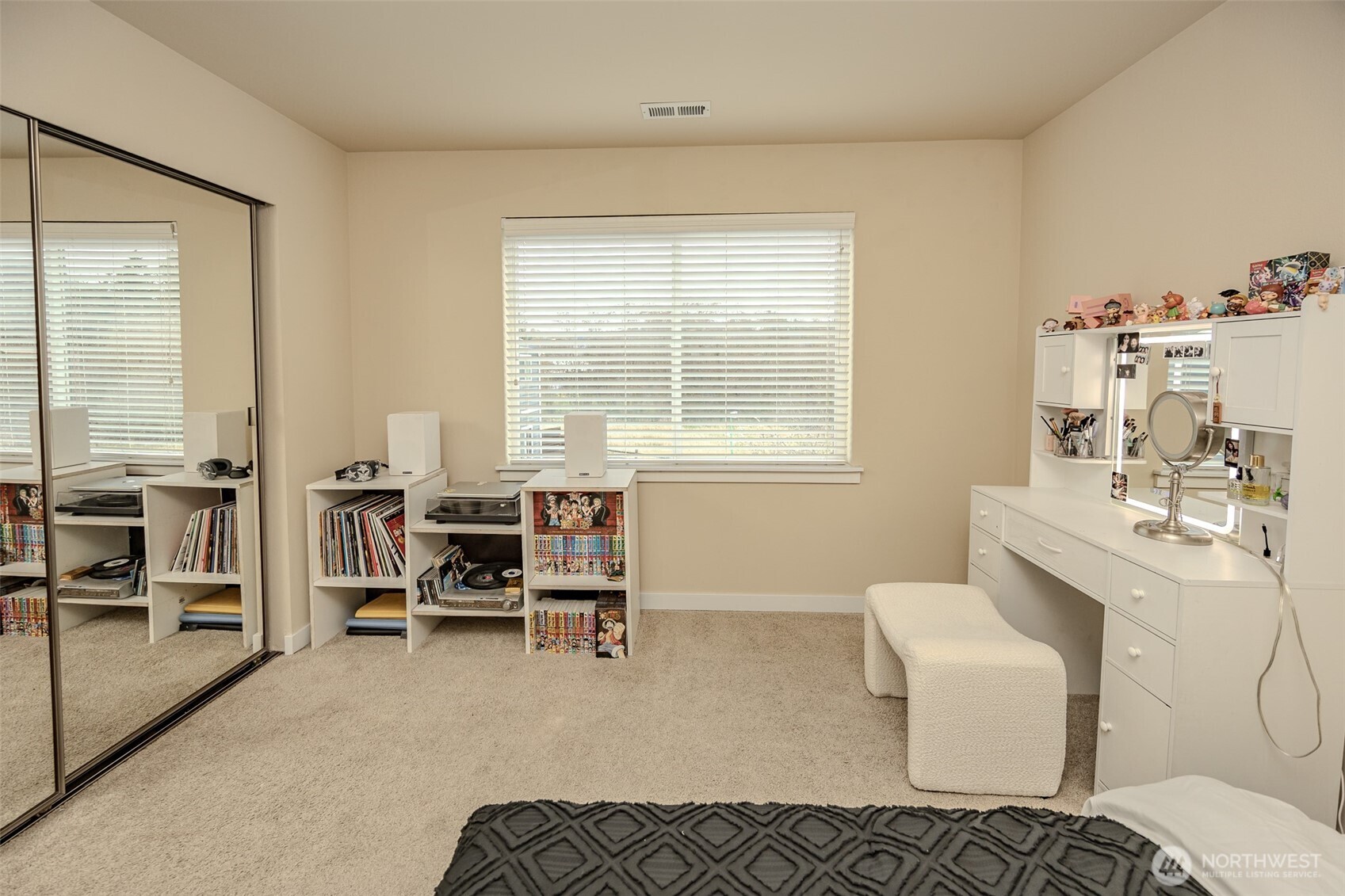 1737 Hillcrest Loop , Mount Vernon, WA 98274