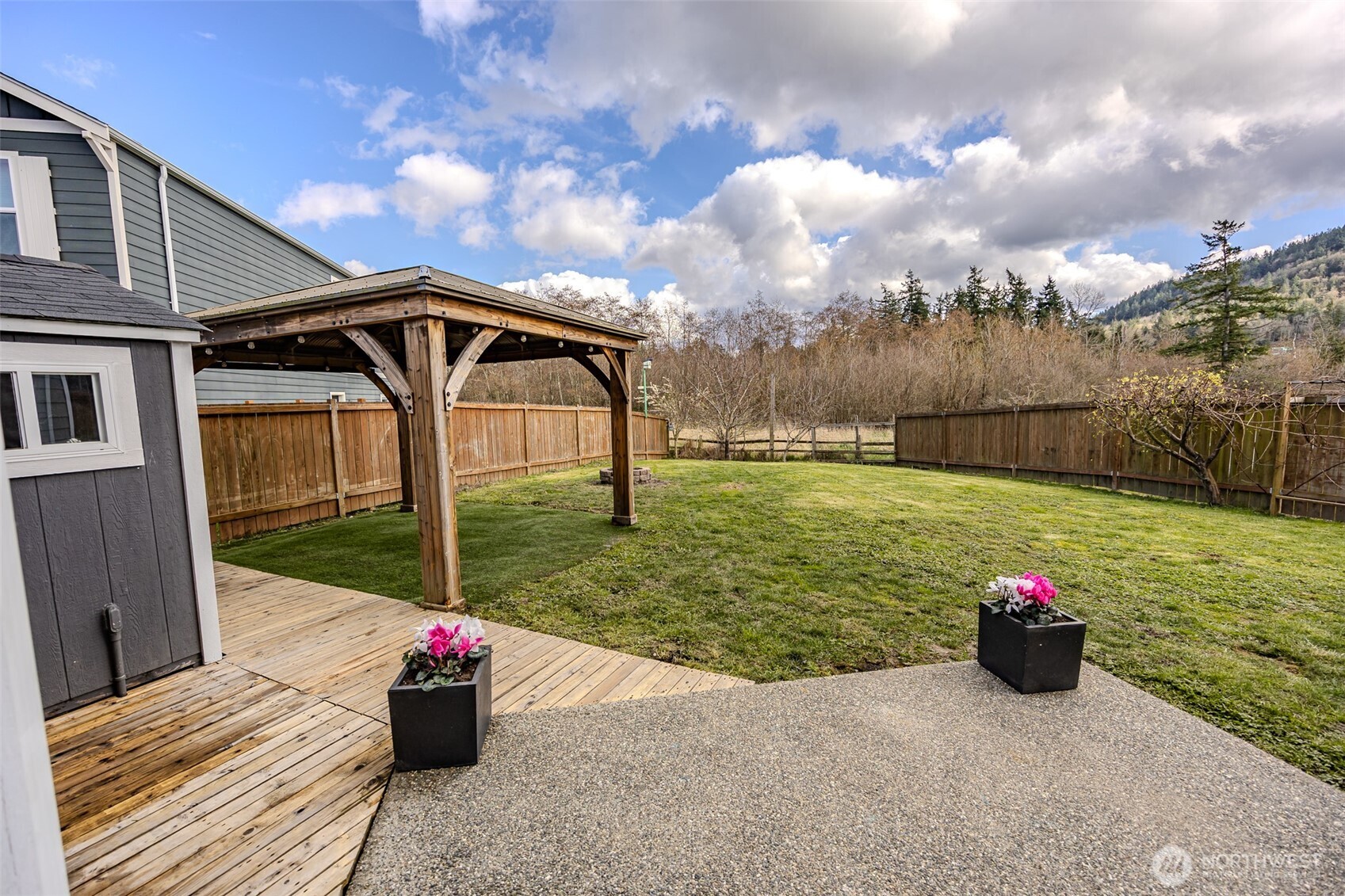 1737 Hillcrest Loop , Mount Vernon, WA 98274