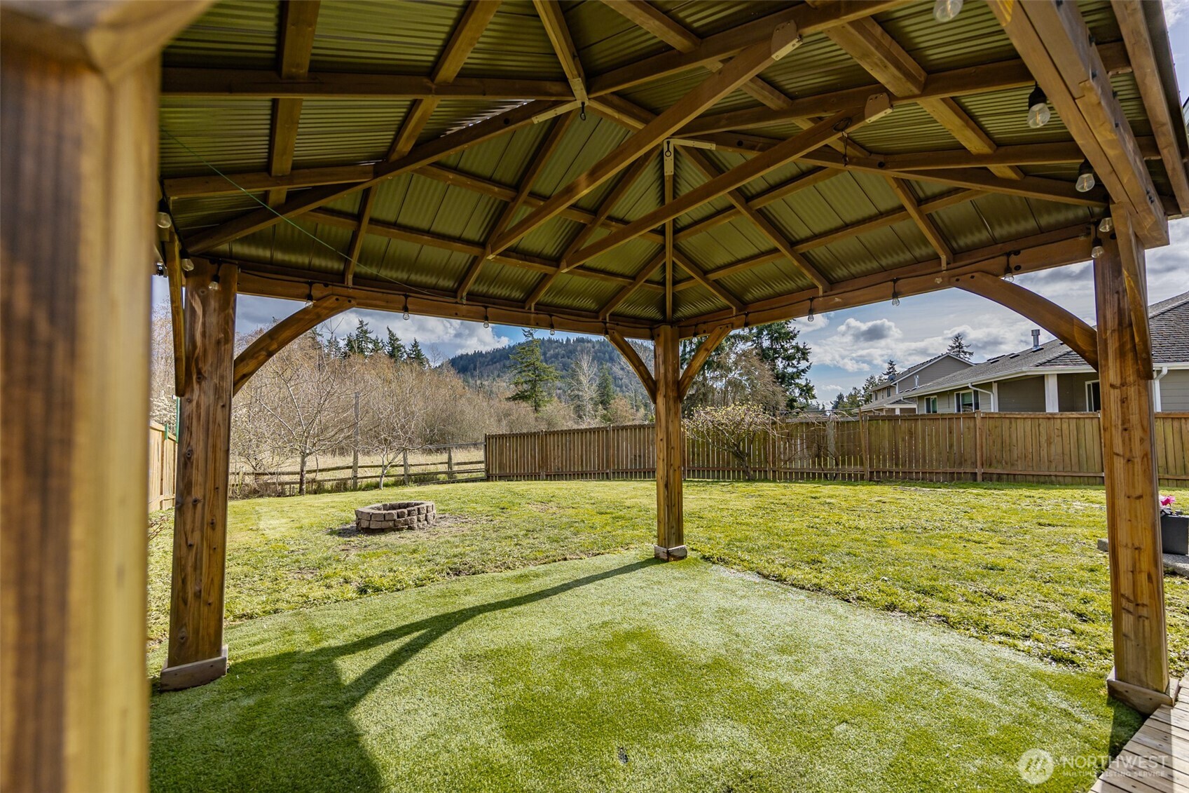 1737 Hillcrest Loop , Mount Vernon, WA 98274