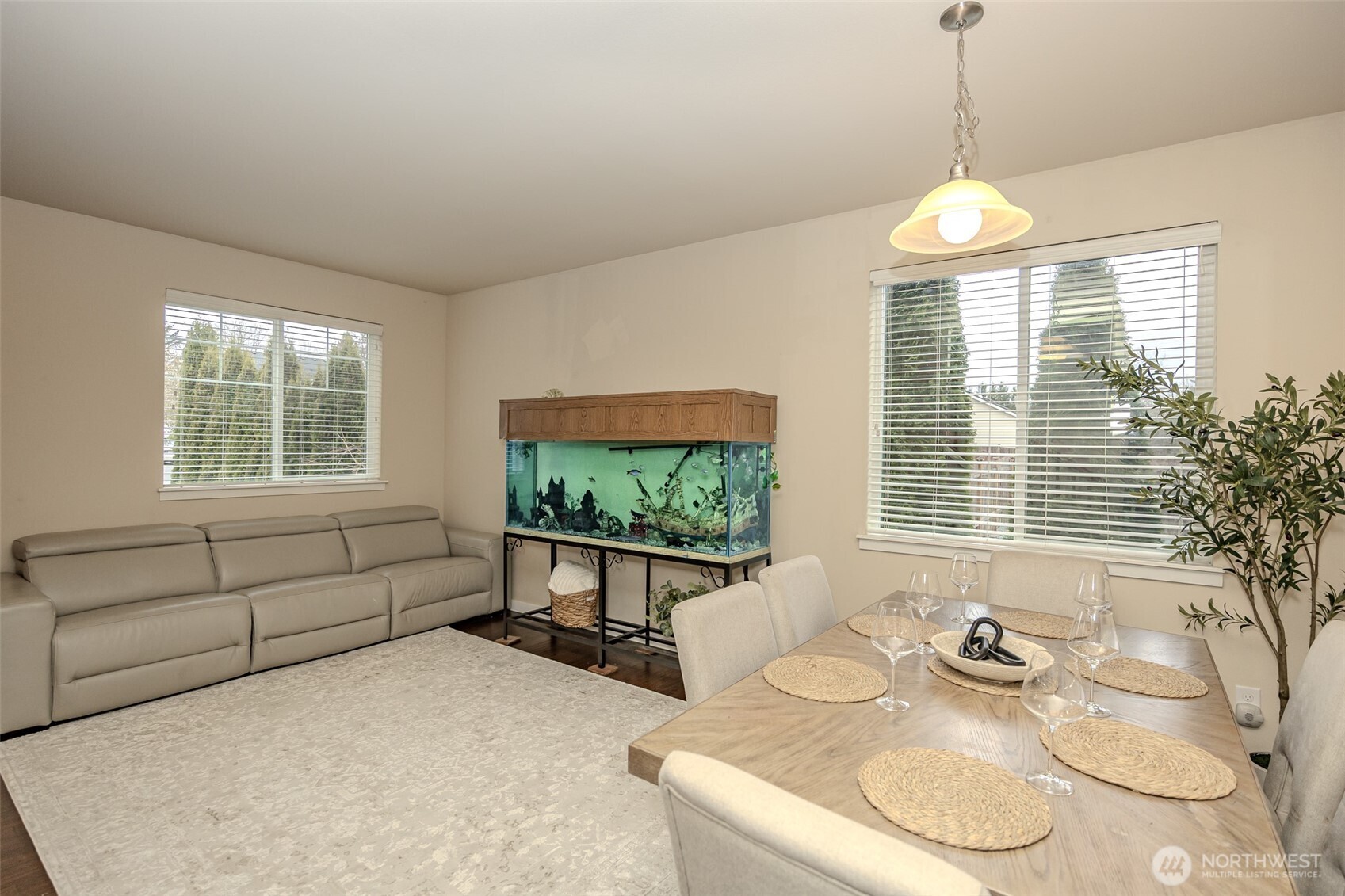 1737 Hillcrest Loop , Mount Vernon, WA 98274