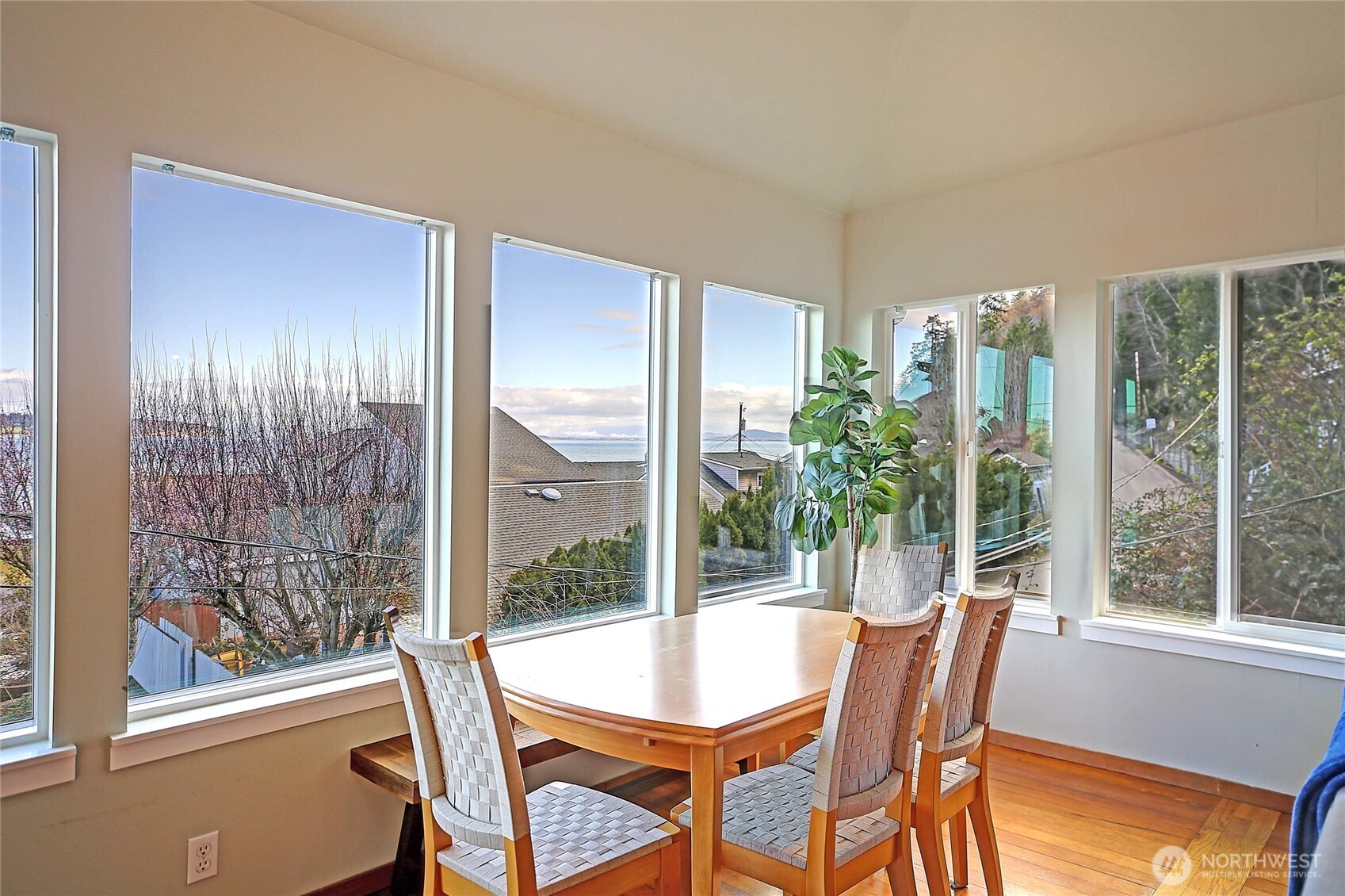 641 Maple Grove Road , Camano Island, WA 98282