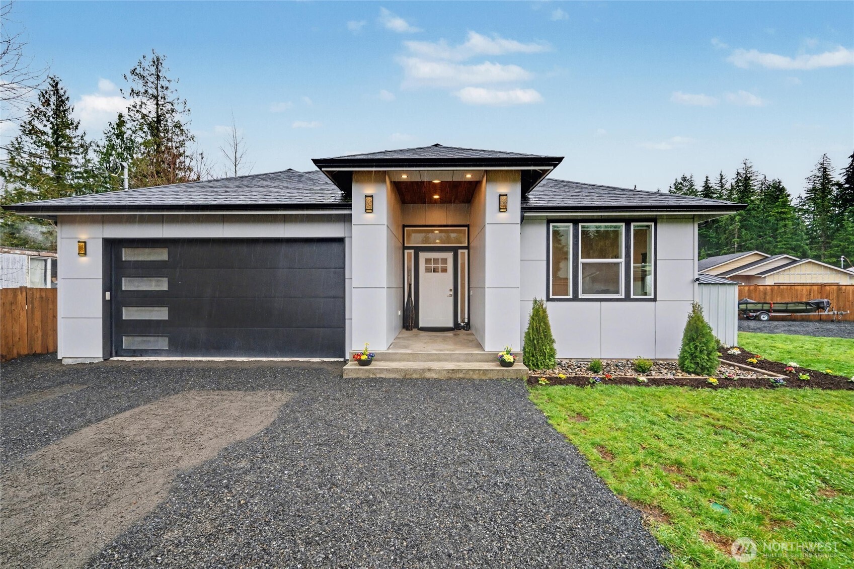 8365 Golden Valley Boulevard , Maple Falls, WA 98266