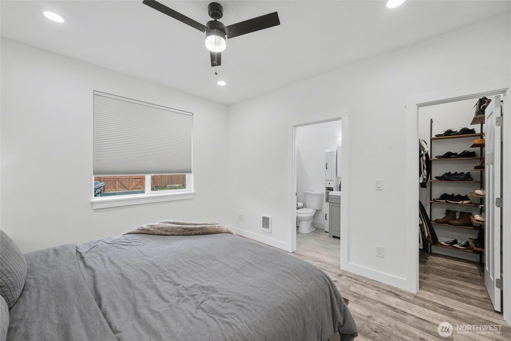 8365 Golden Valley Boulevard , Maple Falls, WA 98266