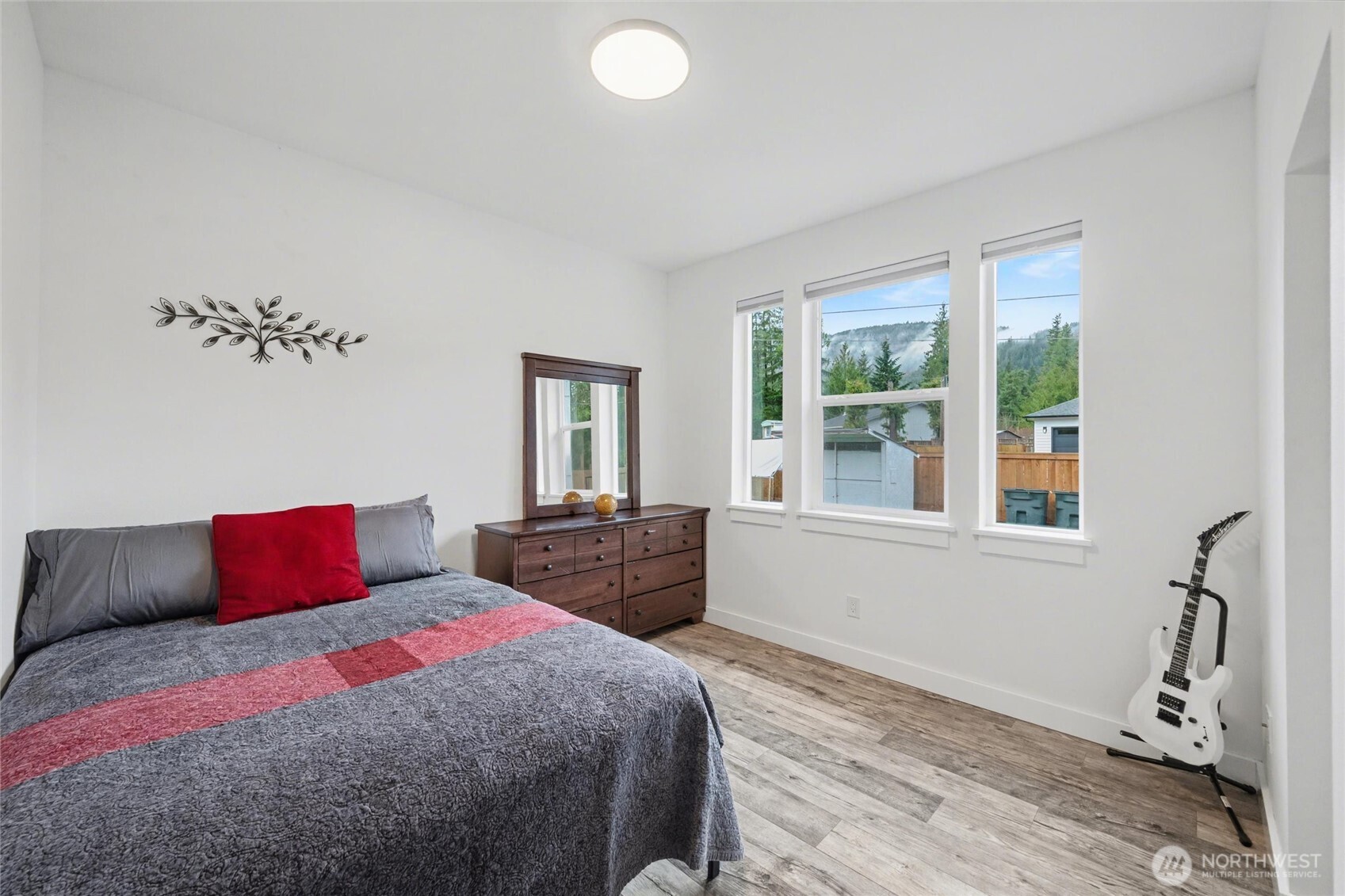 8365 Golden Valley Boulevard , Maple Falls, WA 98266