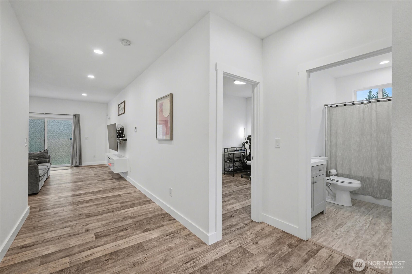 8365 Golden Valley Boulevard , Maple Falls, WA 98266