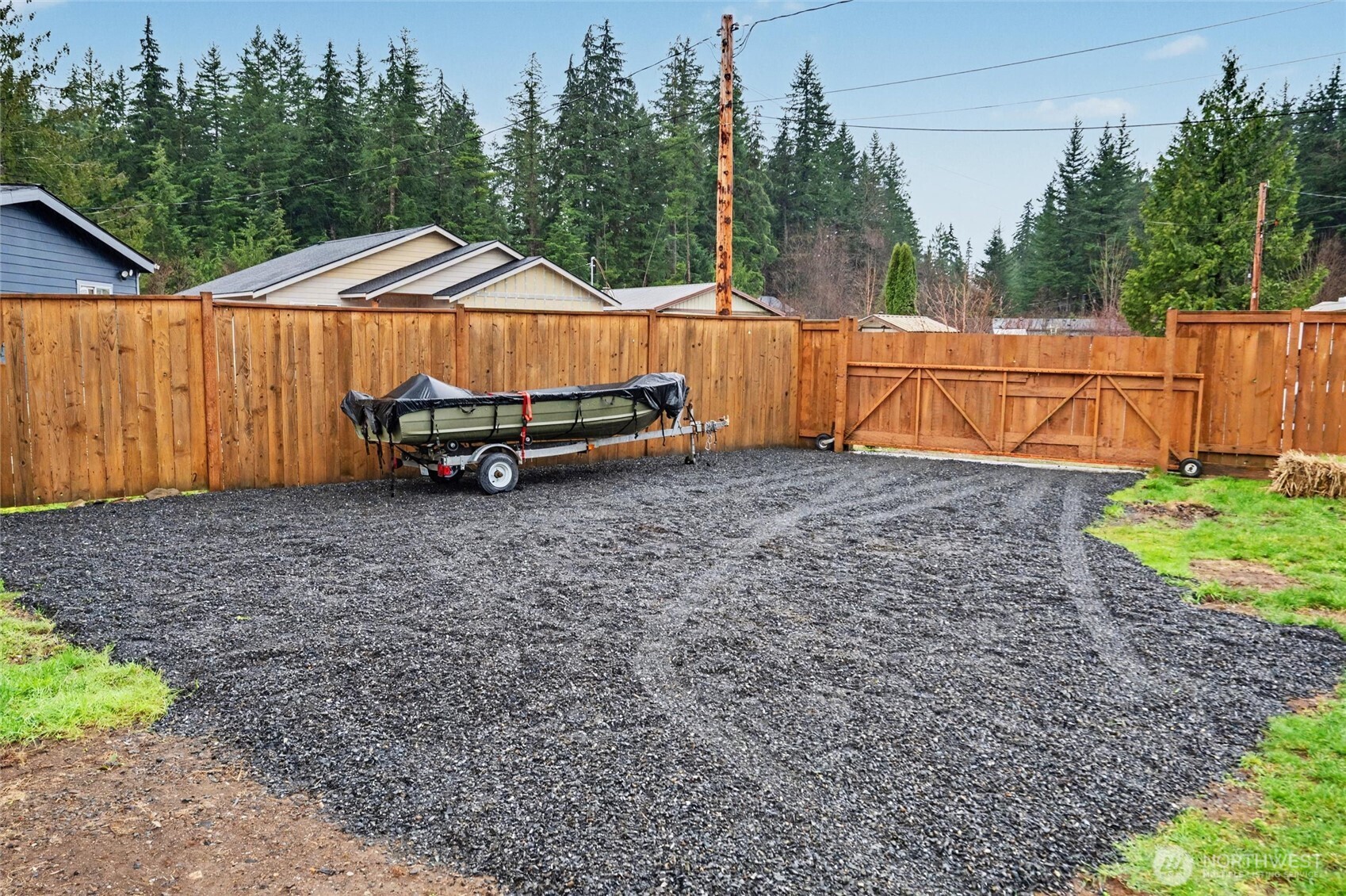 8365 Golden Valley Boulevard , Maple Falls, WA 98266