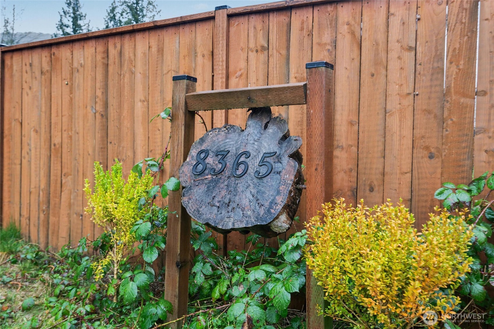 8365 Golden Valley Boulevard , Maple Falls, WA 98266