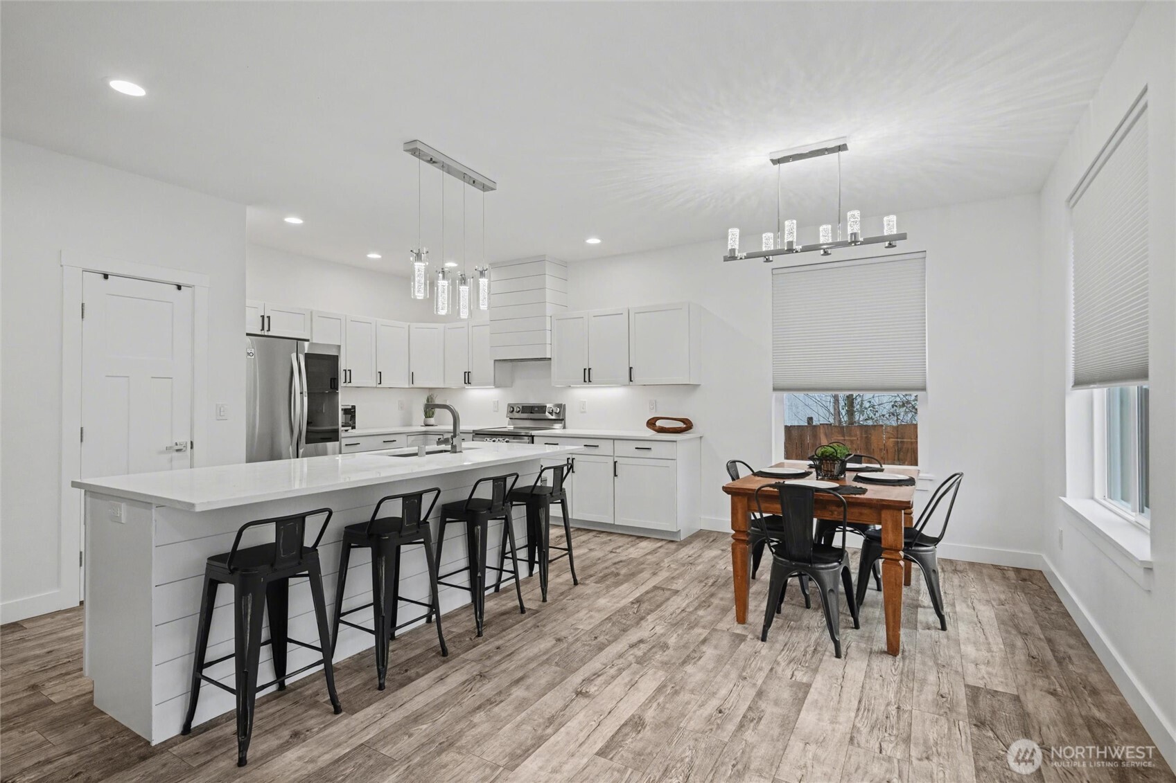 8365 Golden Valley Boulevard , Maple Falls, WA 98266